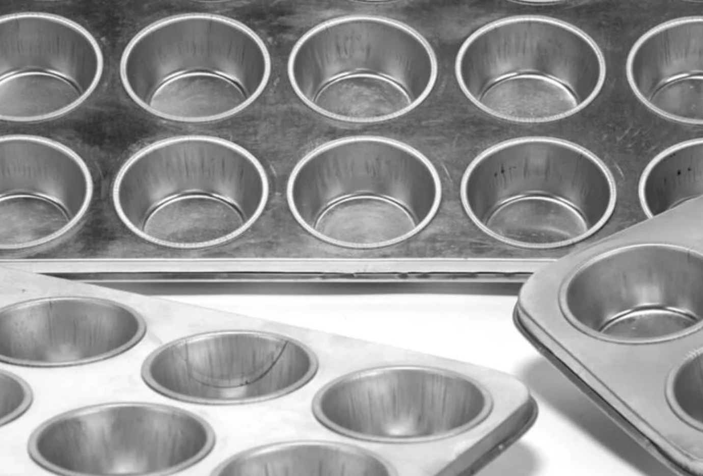 Molde Para Cupcackes Y Mantecada Estañada Con 24 Cavidades