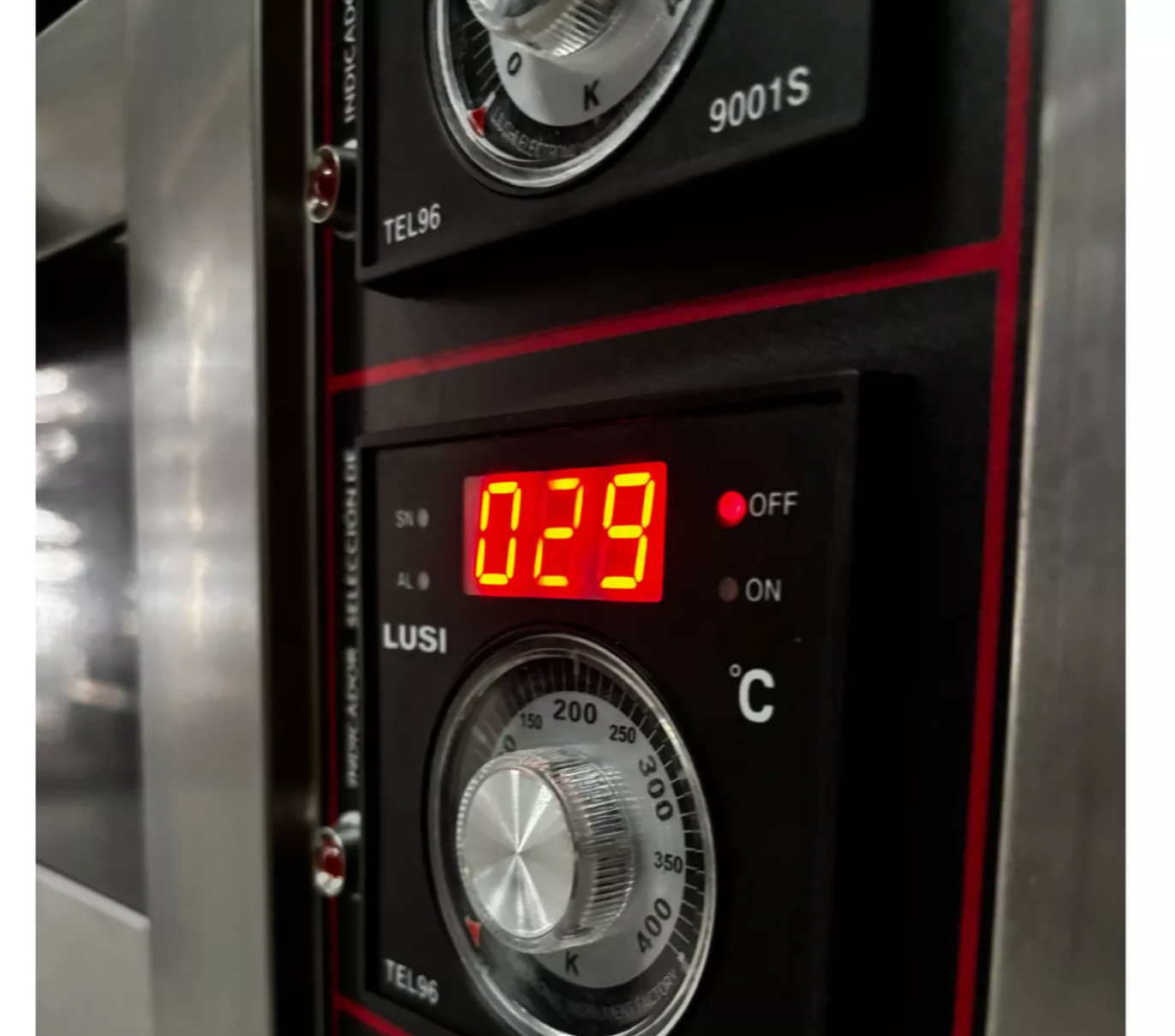 Horno De Gavetas Profesional De 4 Charolas Marca Blitz